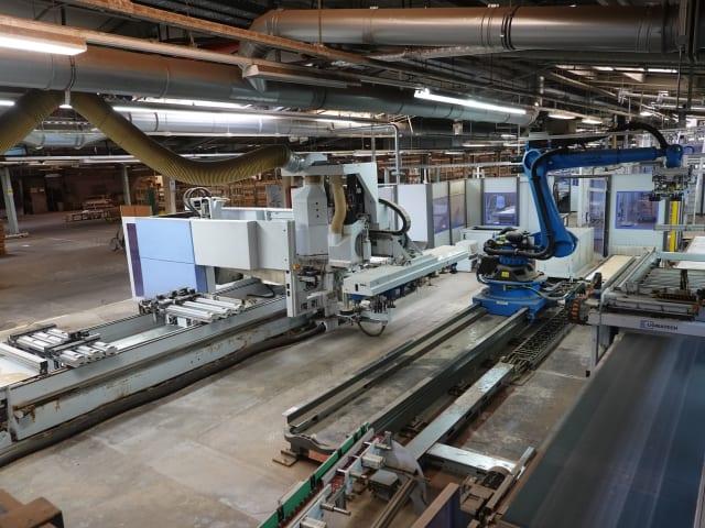 Work center with automation HOMAG + KUKA BMG 512 + KR 120