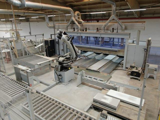Work center with automation HOMAG + KUKA BOF 711 + KR 120