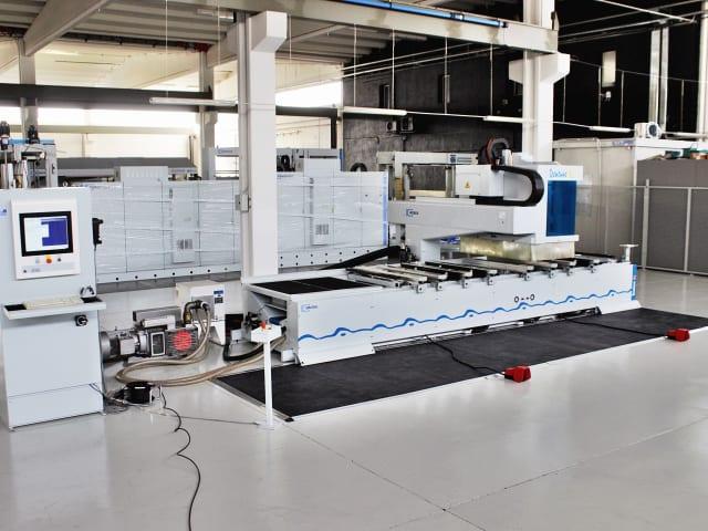 Cnc Machine Centers With Pod And Rail WEEKE VENTURE 5 L